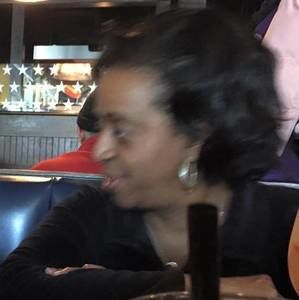 Meet your Posher, Maxine